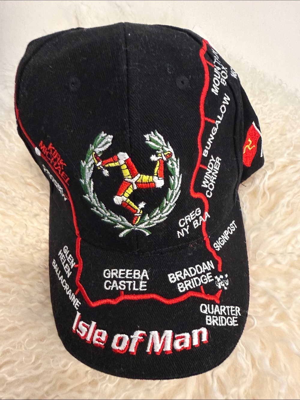 Isle of Man TT Motorcycle race Embroidered adjustable Black Baseball Cap NWT